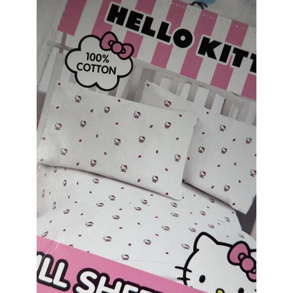 Hello kitty bed sheets - Picture 3 of 3